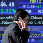 Asian Stocks Weighed Down by Earnings as Euro Declines With Oil