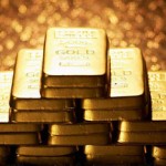 Gold Extends Drop From 3-Month High as Dollar Strengthens