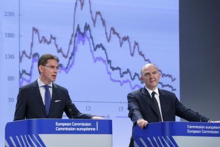 European Commissioners  Katainen and Moscovici present the EU executive's autumn economic forecasts in Brussels
