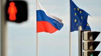 eu-russia flags