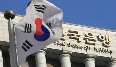 Bank of Korea -building and flag