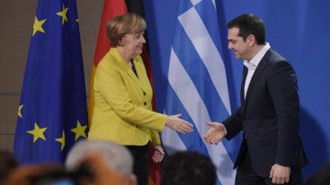 merkel-tsipras_hands