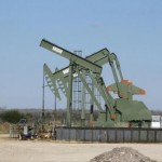Oil prices rise on expectation of output cut extension
