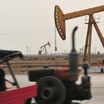 Oil Resumes Drop Near $47 Amid Market Stabilization Deal Doubts